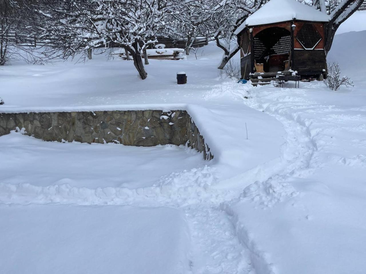 Kazka Aparthotel Iablunîțea Exterior foto